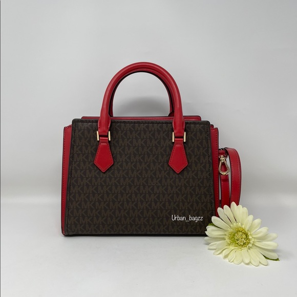 Michael Kors Hope Medium Messenger - Picture 6 of 12